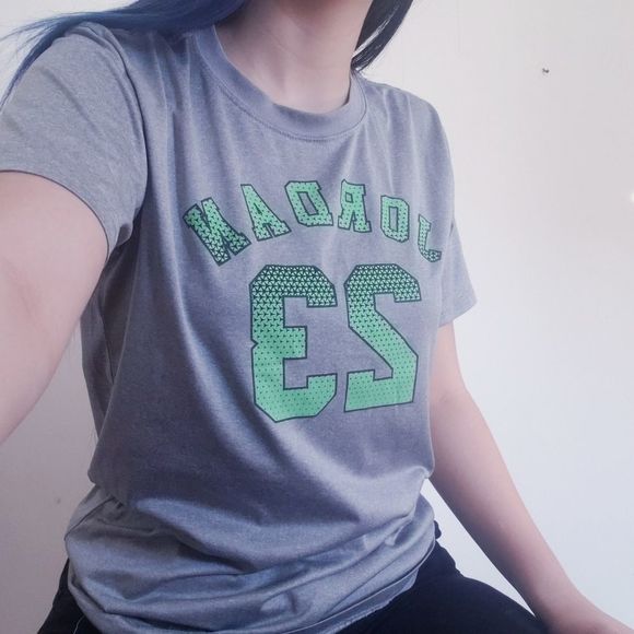 ✨2FOR15$✨Jordan Grey T Shirt - Picture 2 of 6